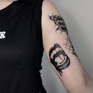 tatuaż na ręku